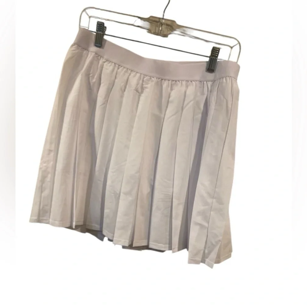 NWT Alo Yoga varsity tennis skirt WHITE Size:L